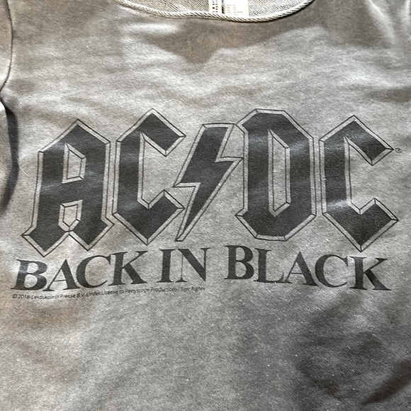 AC/DC back in black sweatshirt - Picture 2 of 4